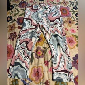 Athleta Cropped Leggings with Pockets ~ L